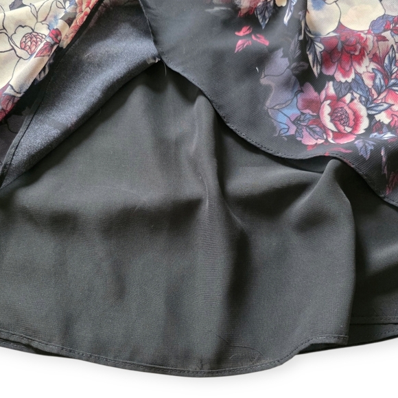 Investments Floral Blouse, Size Large - Picture 4 of 11